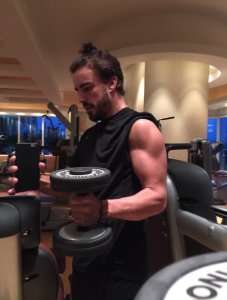 Alonso sokféle sportot űz